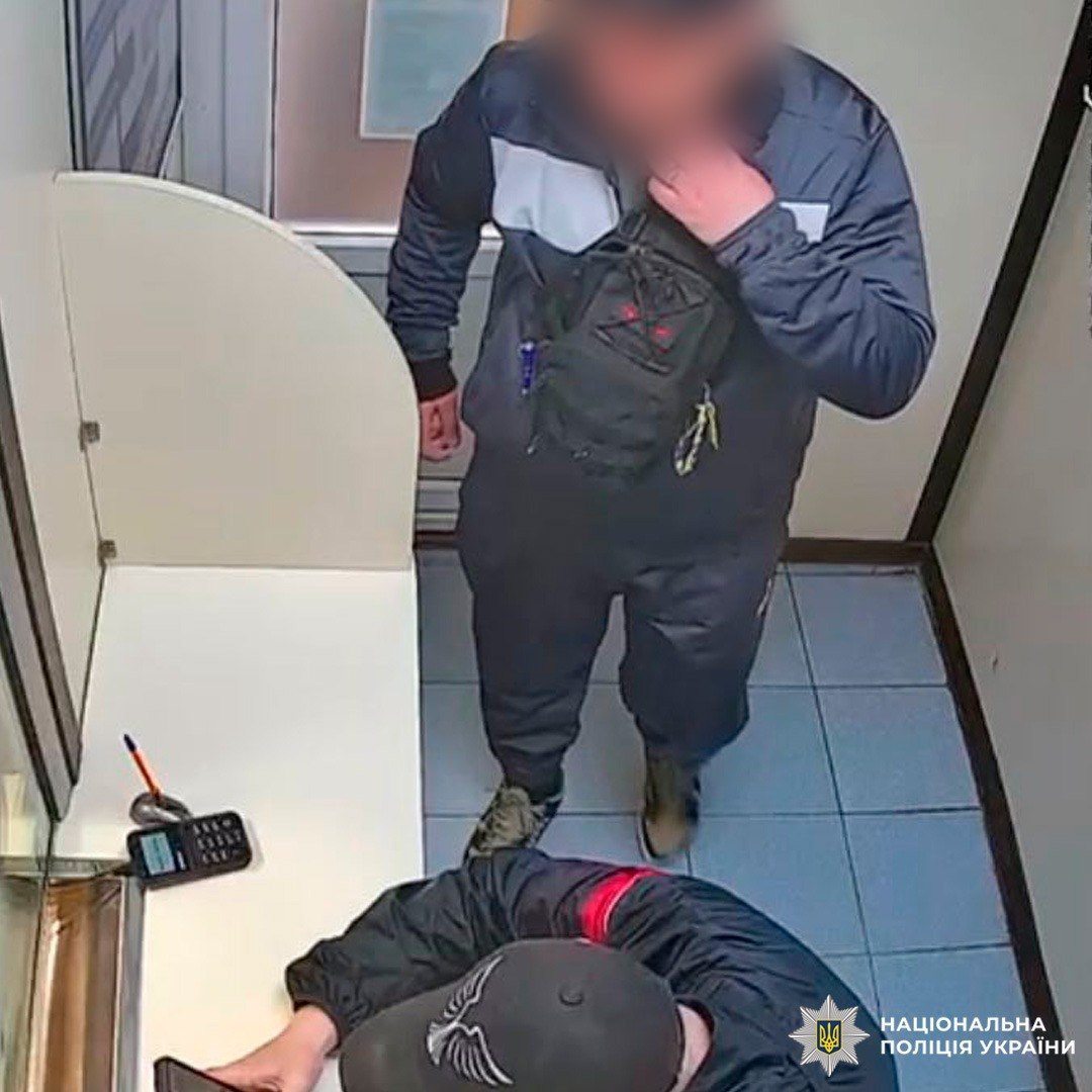 У Харкові спіймали квартирного крадія: діяв із відмичками